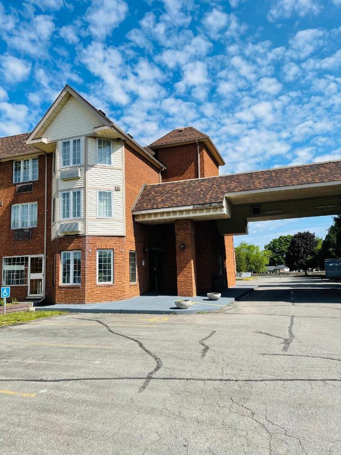 Travelodge By Wyndham Niagara Falls Lundys Lane Exteriér fotografie